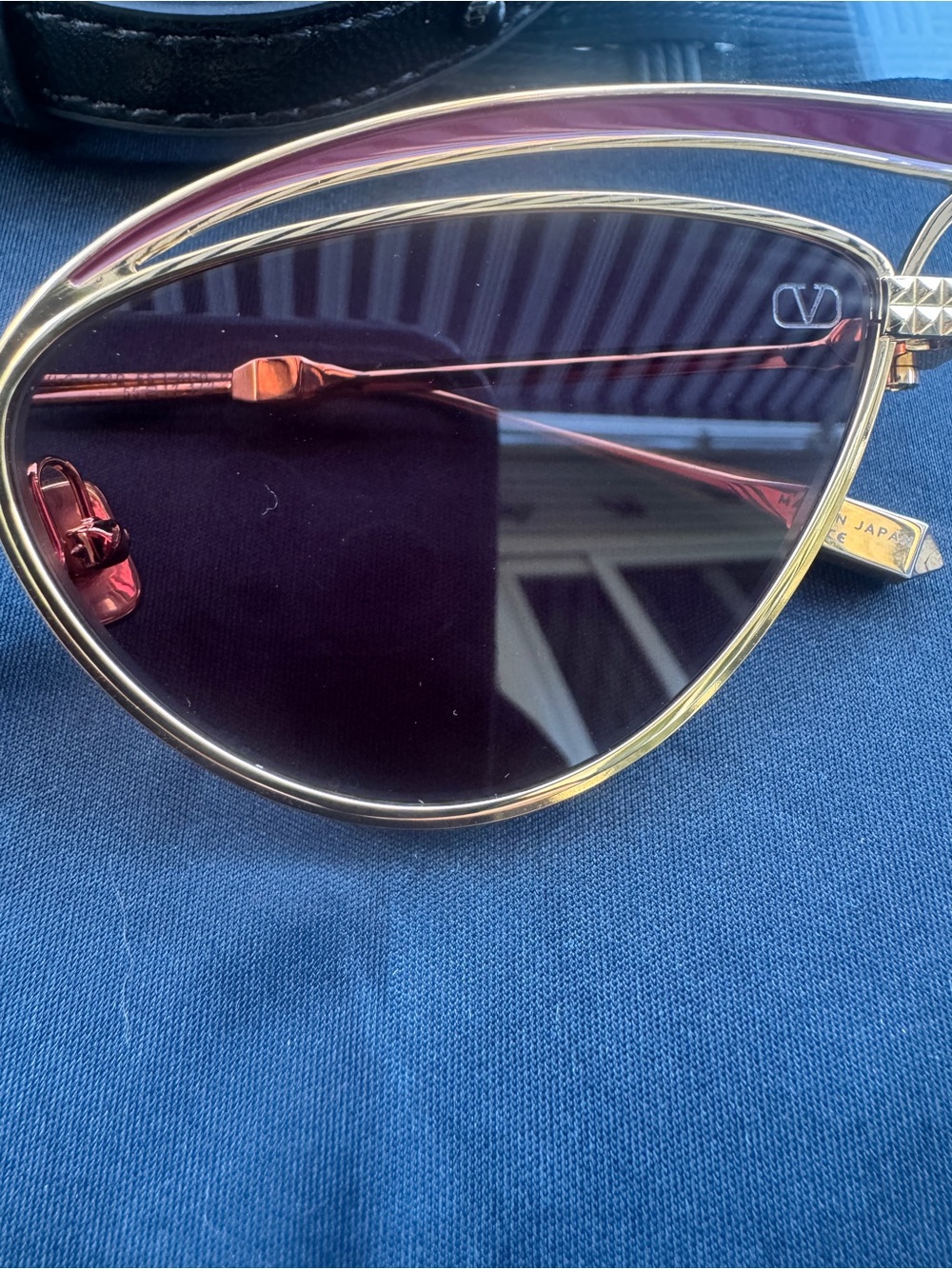 New Authentic Valentino V-Glassliner Gold VLS118-C Cat-Eye Sunglasses - Picture 6 of 11